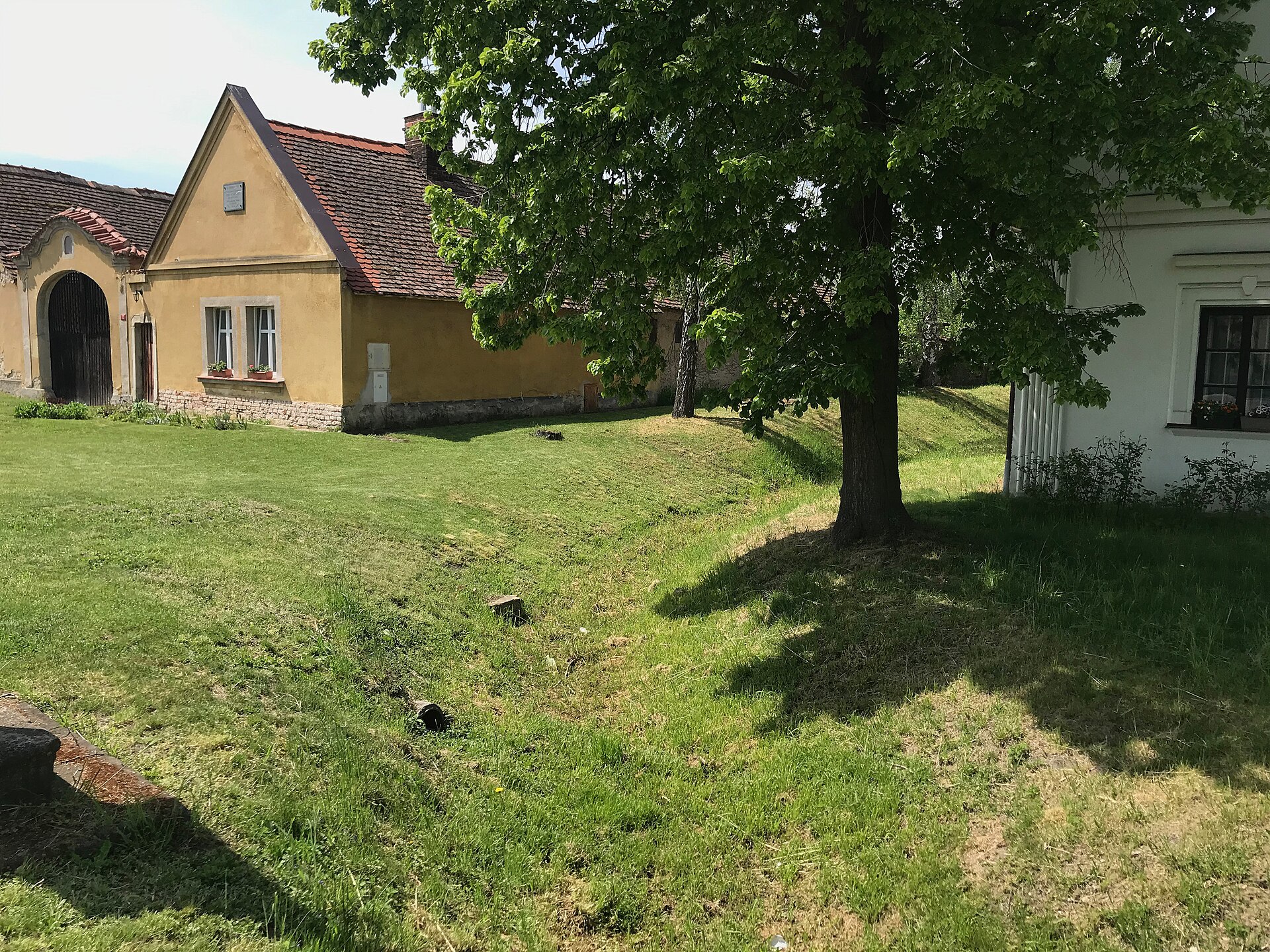 Overview of Semický potok in Starý Vestec, Nymburk District