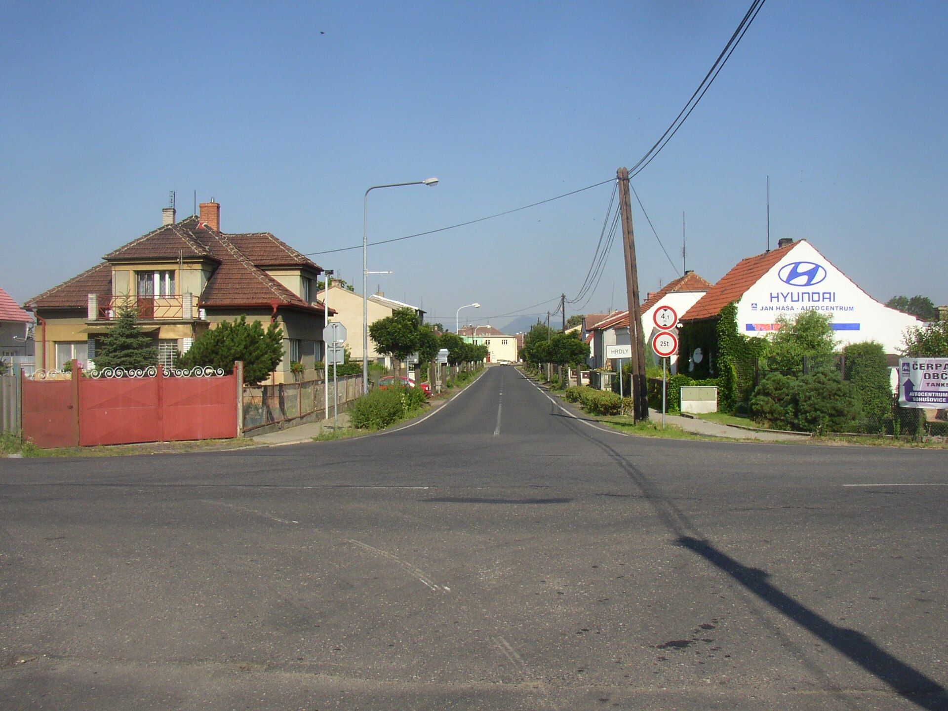 Hrdly CZ main street from E 033