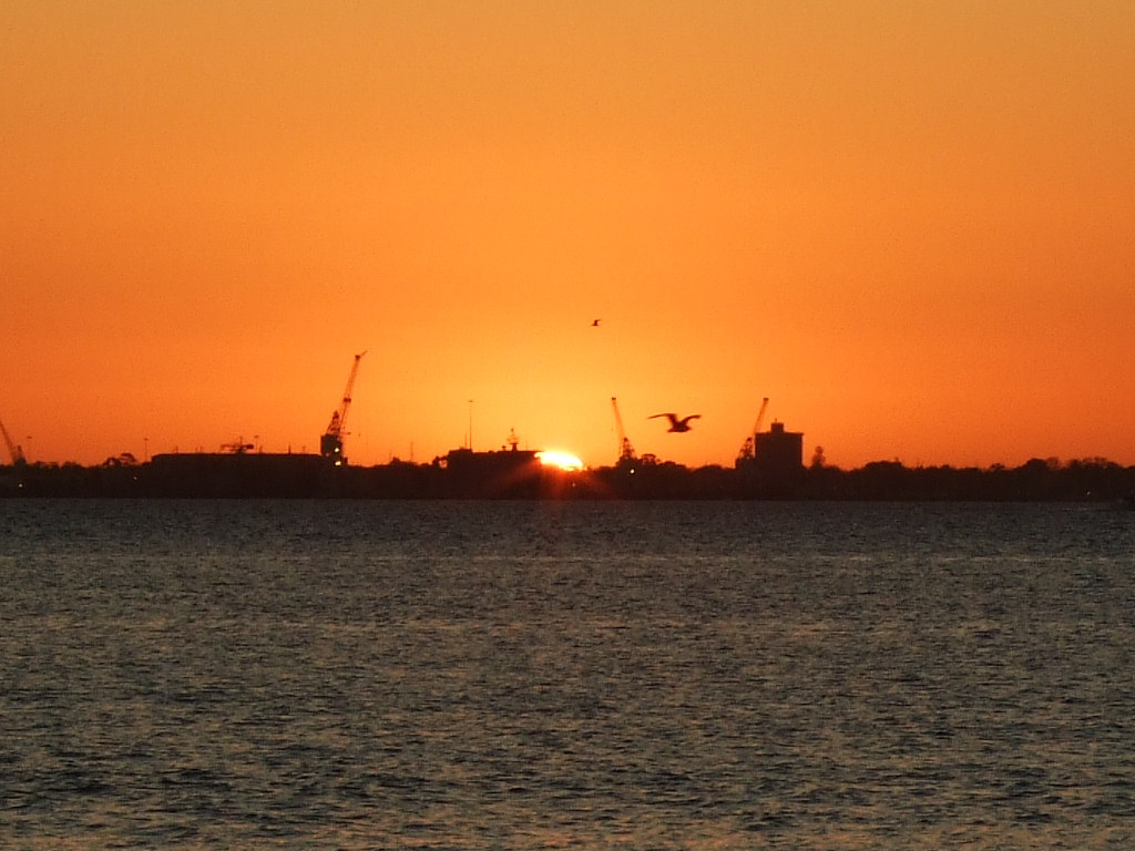 Sunset over Port Philip Bay - panoramio