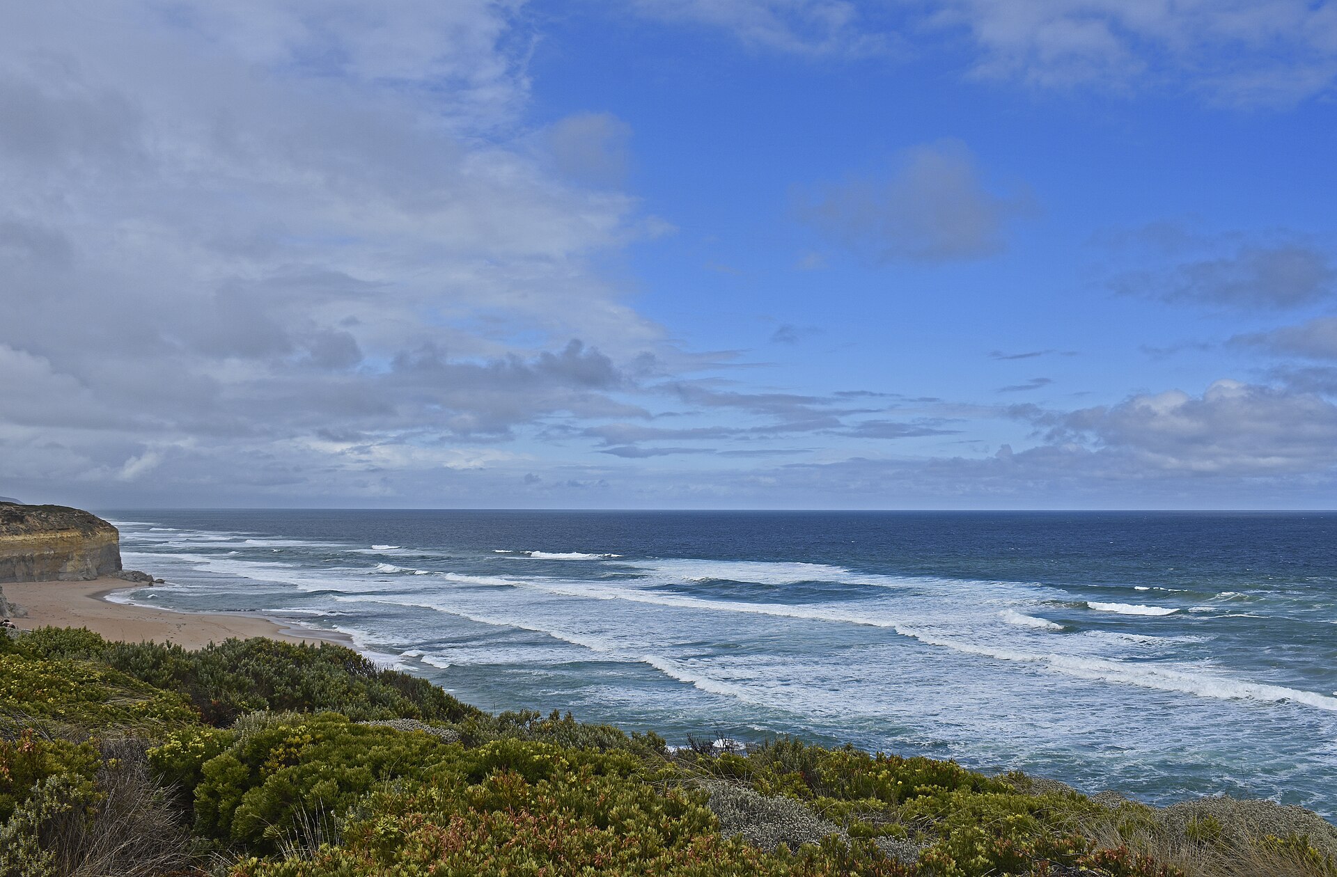 Port Campbell National Park Coast next to The Twelve Apostles seen from the Gibson Steps viewpoint