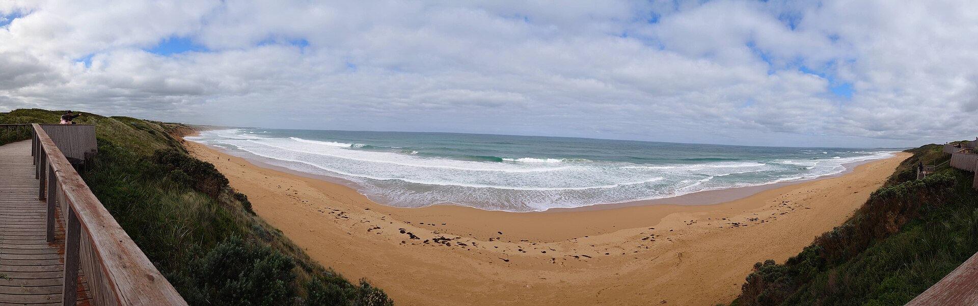 20230820 WarrnamboolLogansBeach
