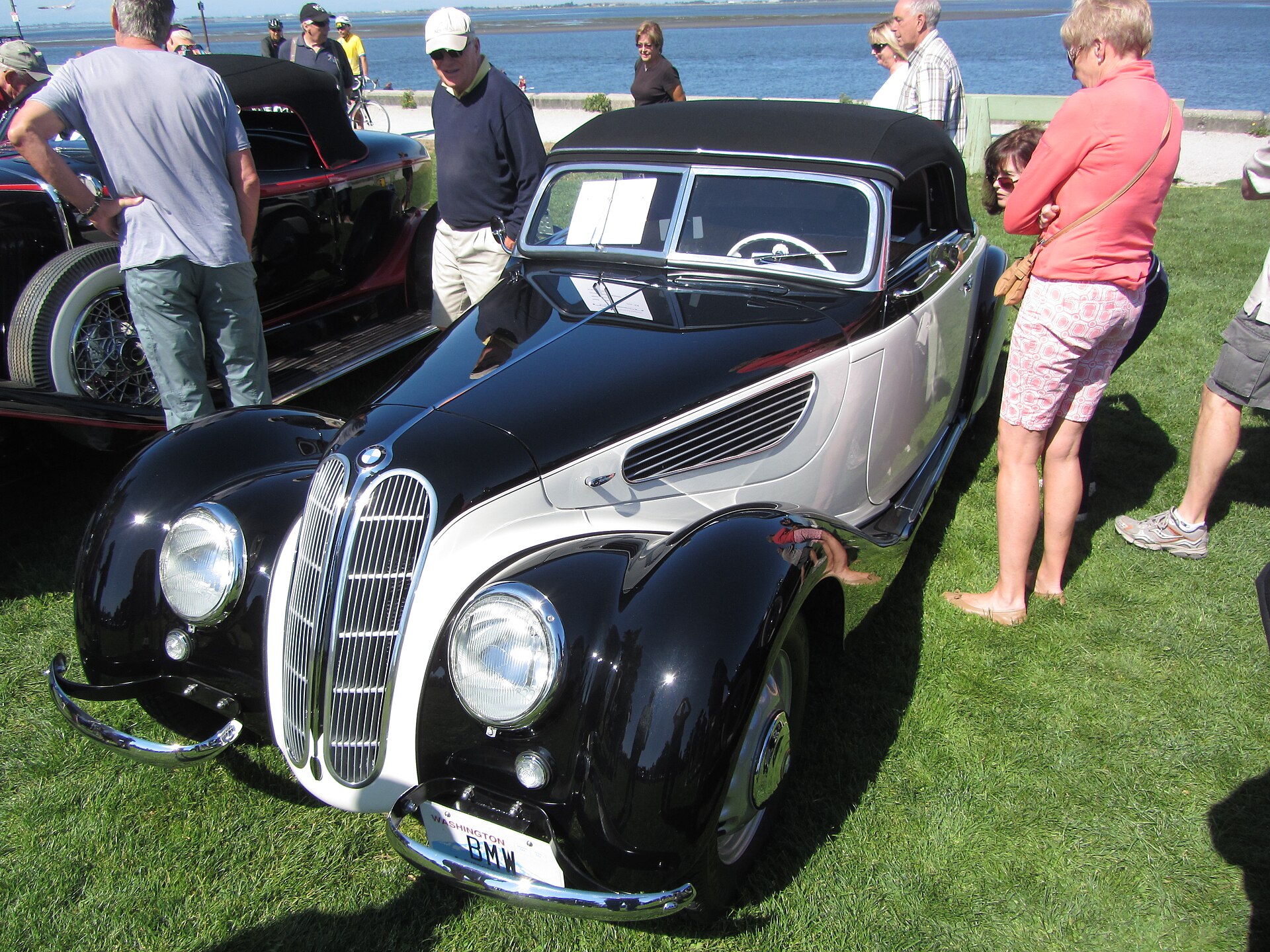 Flickr - Hugo90 - 1938 BMW 327-28