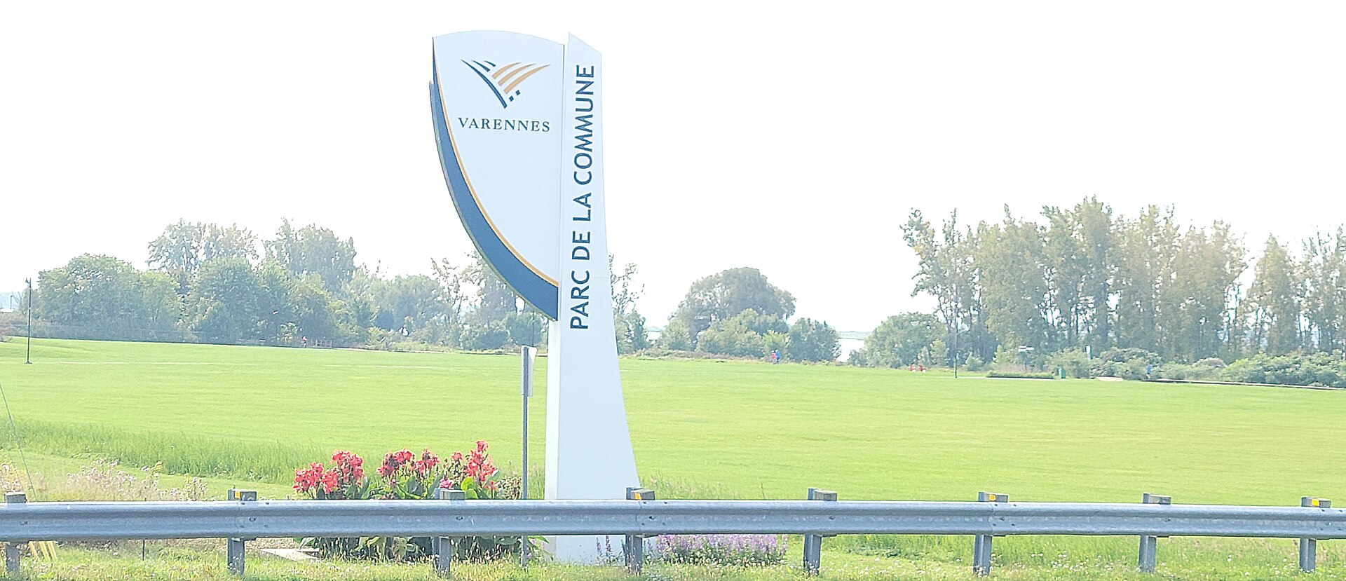 Varennes (Québec)-Parc de la Commune-Panneau d'entrée-2023-09-23