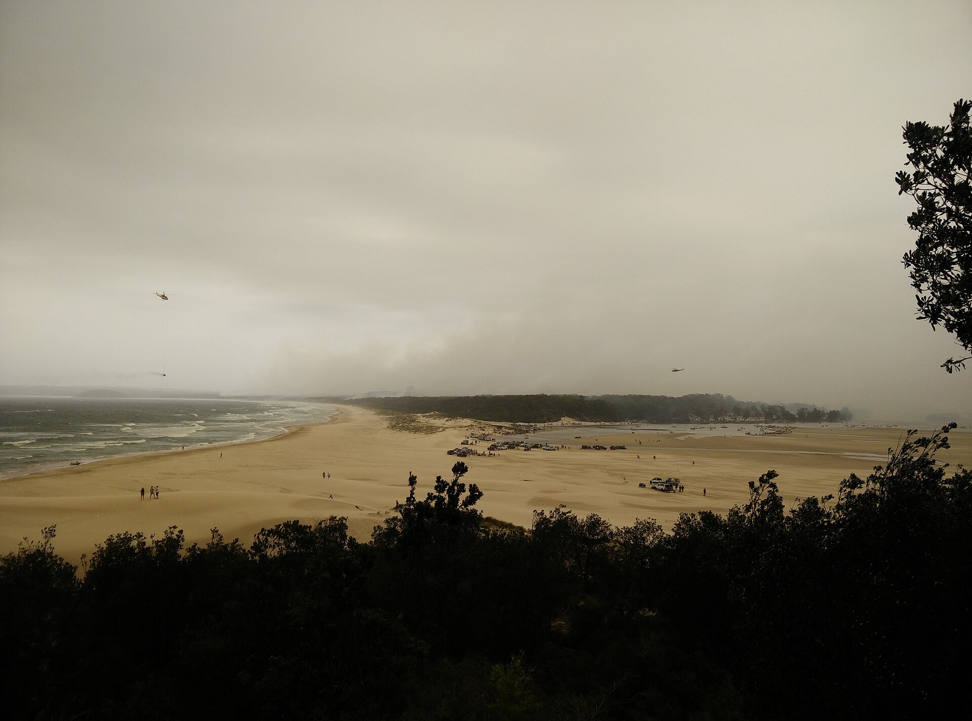 View of Lake Conjola entrance during bushfire (49324307033)