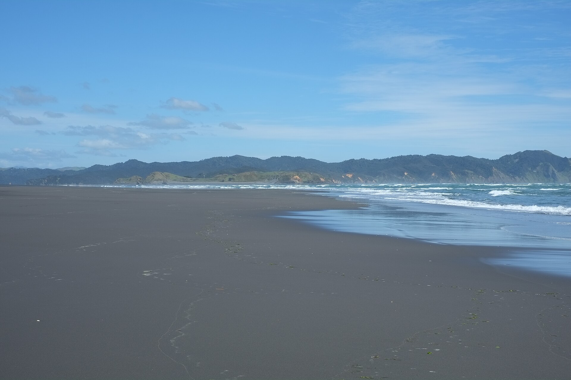 Ocean Beach south towards Kawhia Harbour entrance
