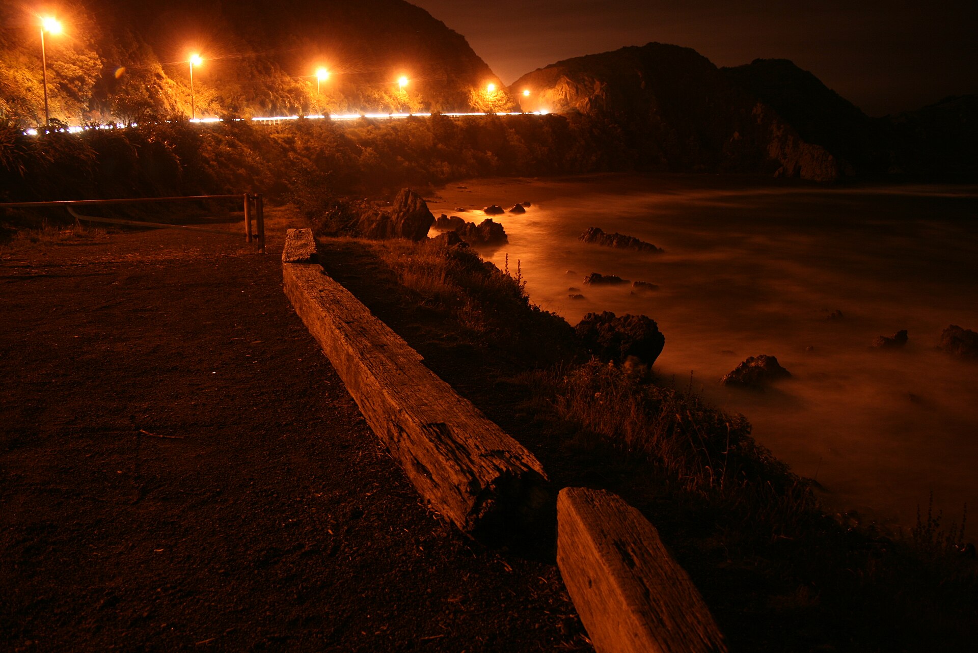 Pass of Branda, The cutting between Breaker Bay and Seatoun - panoramio