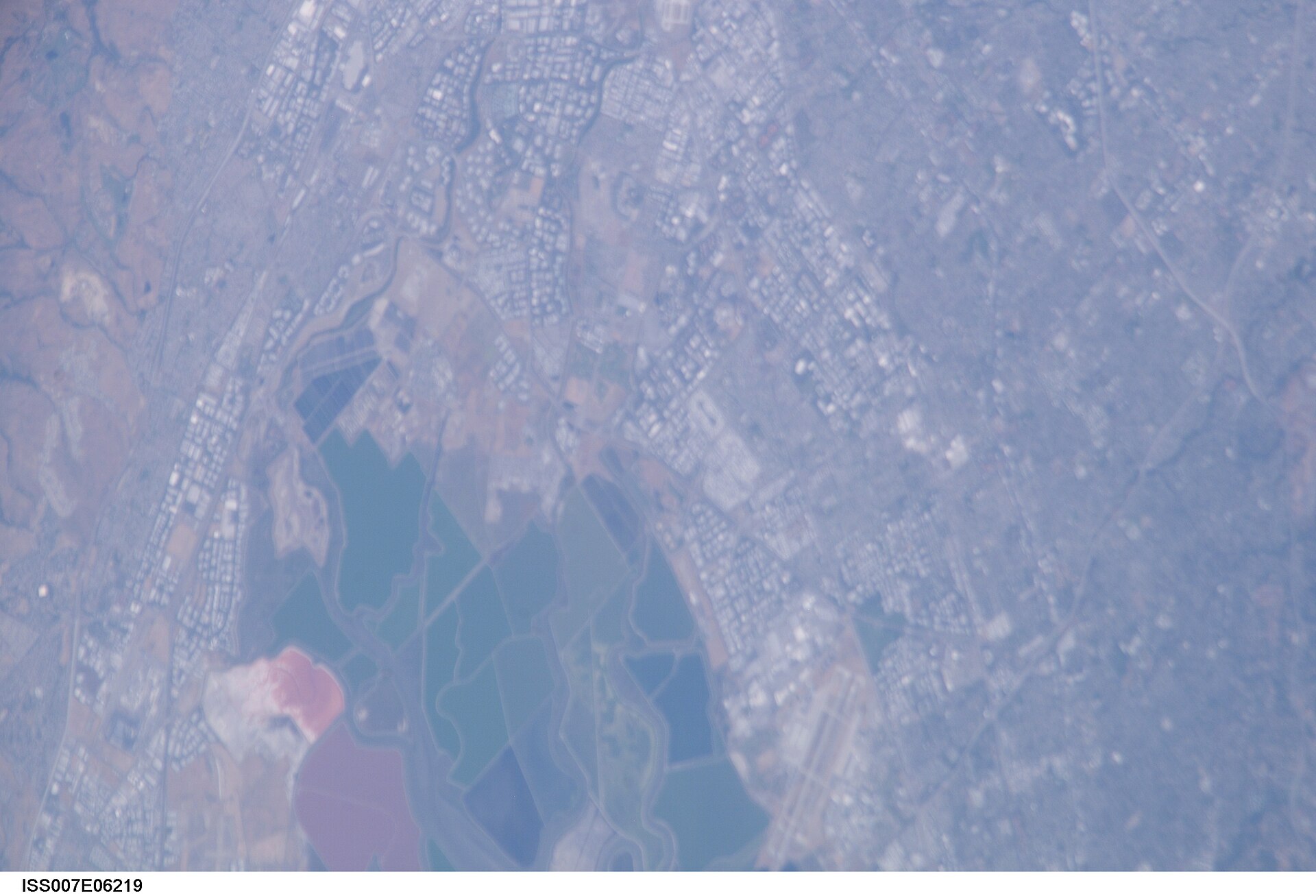 ISS007-E-6219 - View of California