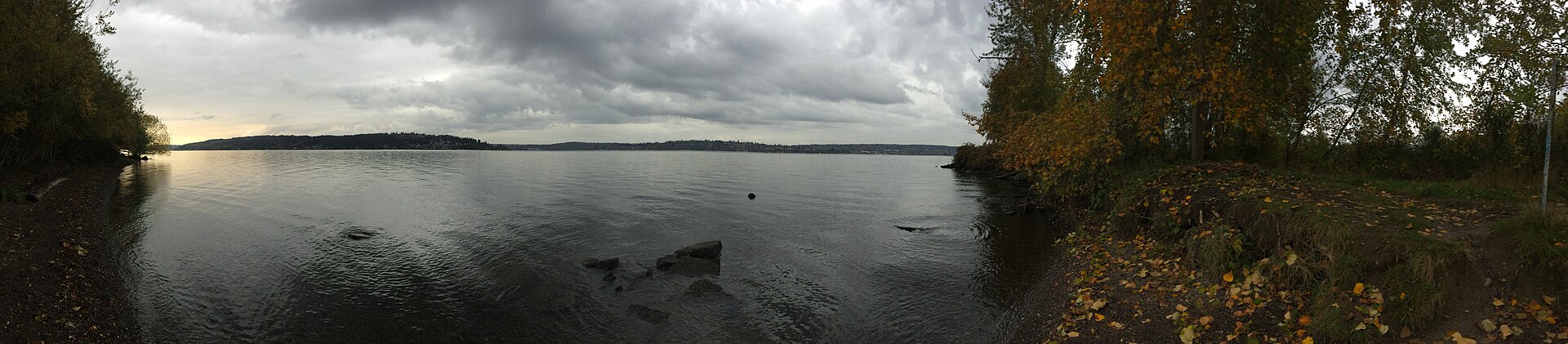 Lake Washington from Sand Point, 2016-10-21